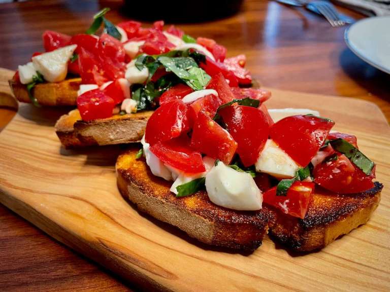 Bruschetta Pronunciation, 3 Tips to Say it Perfectly
