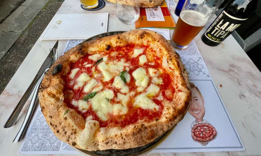 Neapolitan pizza in Florence, Italy